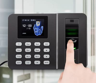 حضور غیاب زمان پرداز